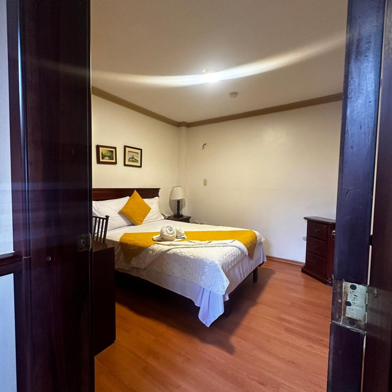 Hotel Coronel Cuenca Extérieur photo