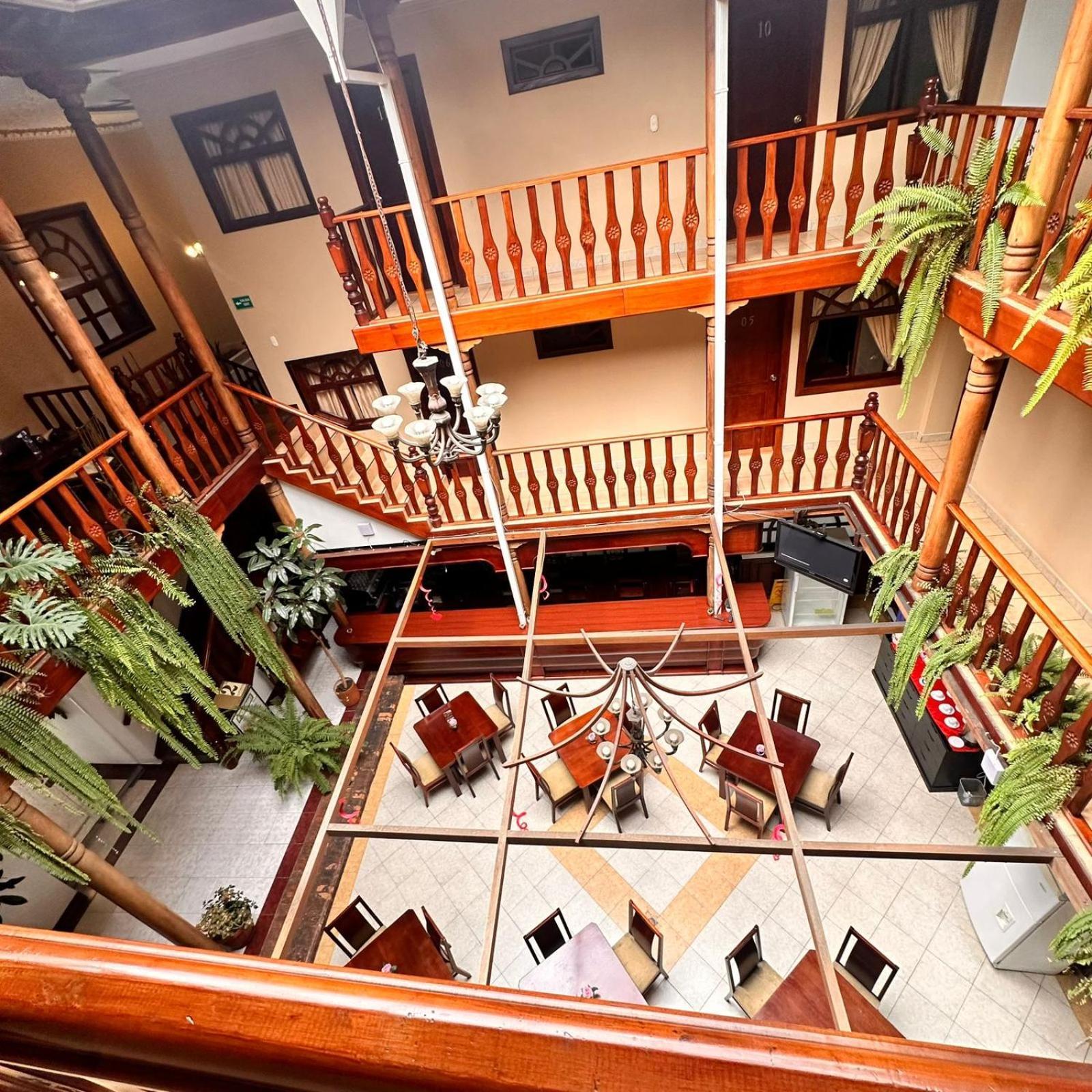 Hotel Coronel Cuenca Extérieur photo