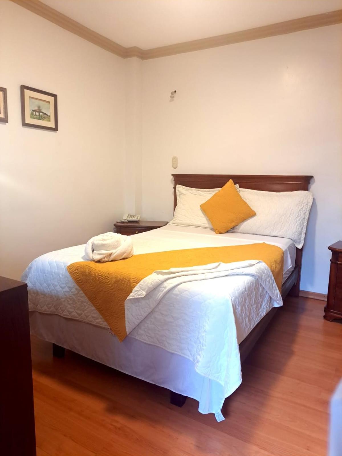 Hotel Coronel Cuenca Extérieur photo