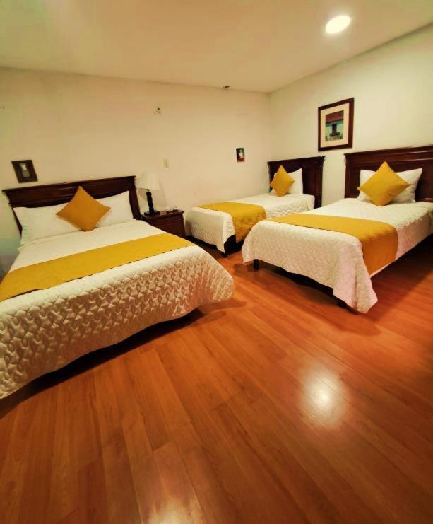 Hotel Coronel Cuenca Extérieur photo
